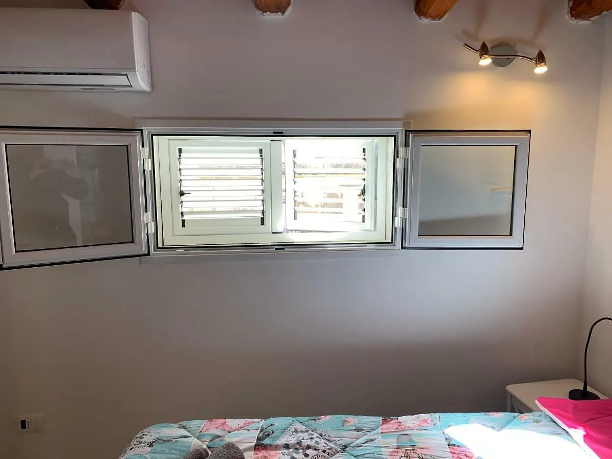 Deni'S Apartments Per 4 Syracuse