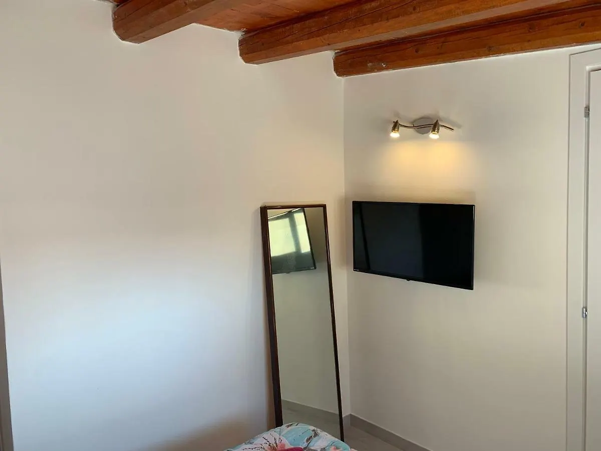 Deni'S Apartments Per 4 Syracuse